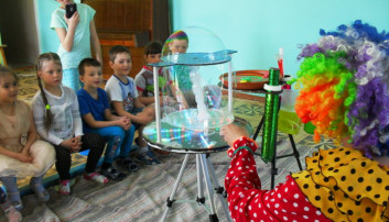 Шоу мыльных пузырей -Детский сад №18 Ладушки в Гае.